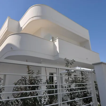 Blanc Luxury Rooms * بورتو سيساريو